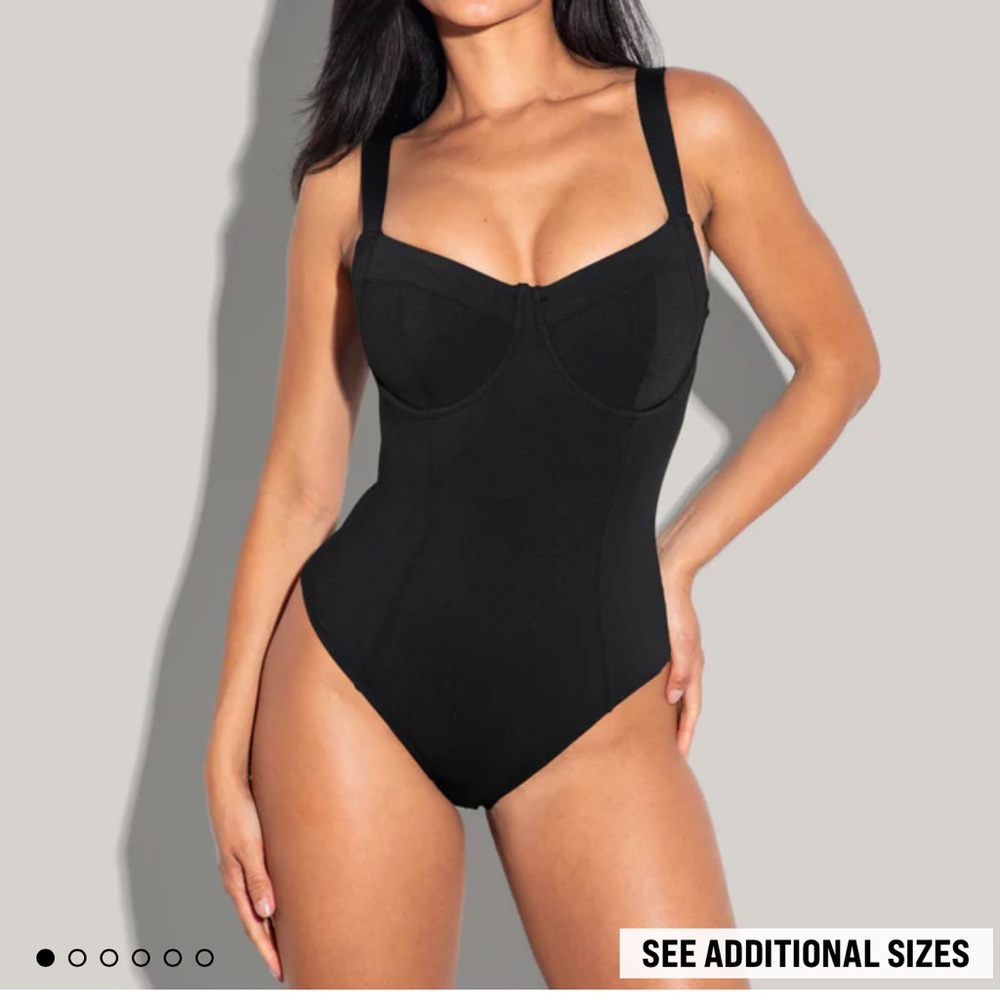 Ta3 “Lifty” black swimsuit - NWT